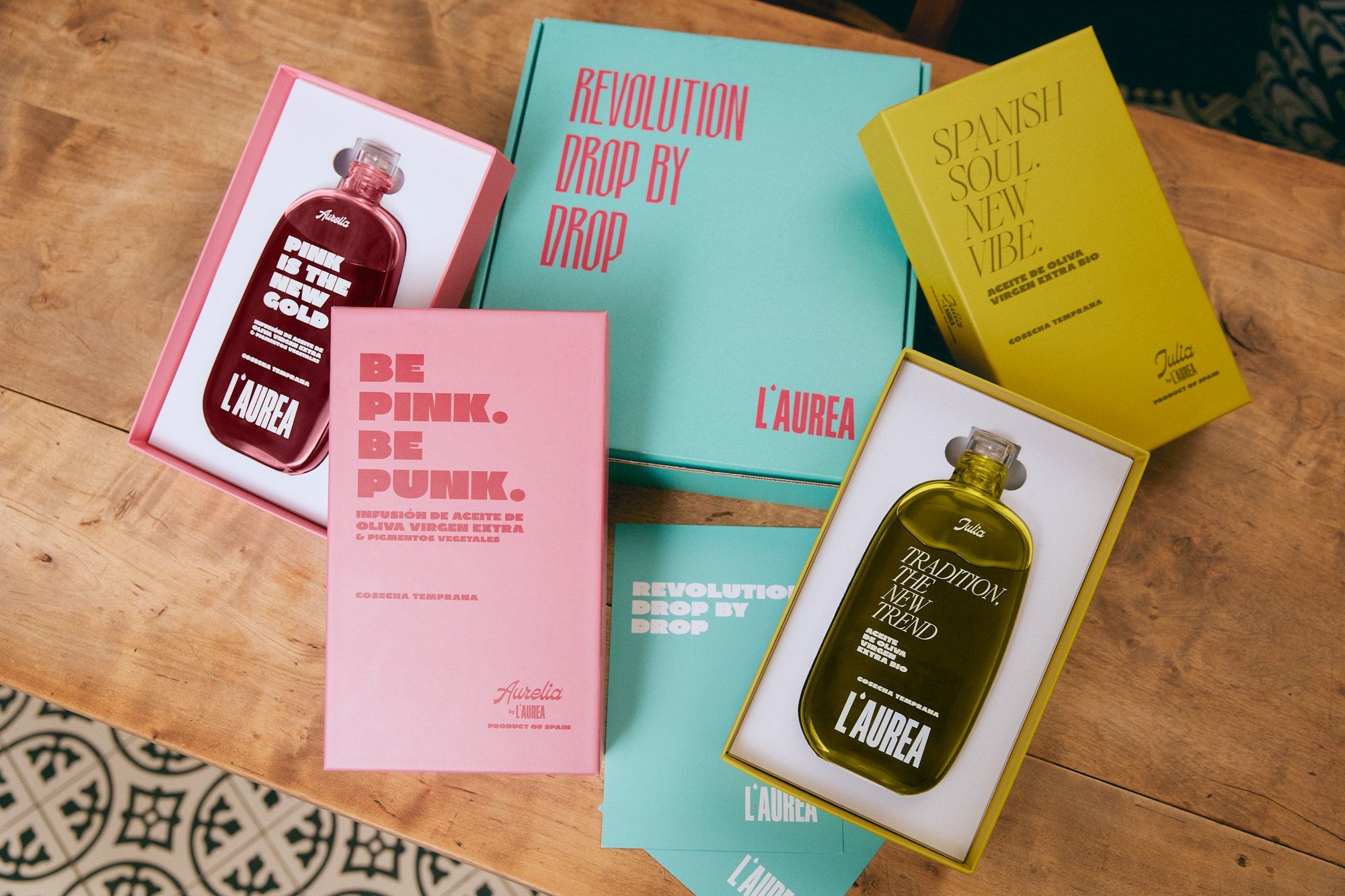 JULIA & AURELIA: PACK · Premium Bio Extra Virgin Olive Oil - L´Aurea